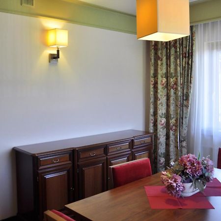 Ahotel Czechowice-Dziedzice Exteriör bild