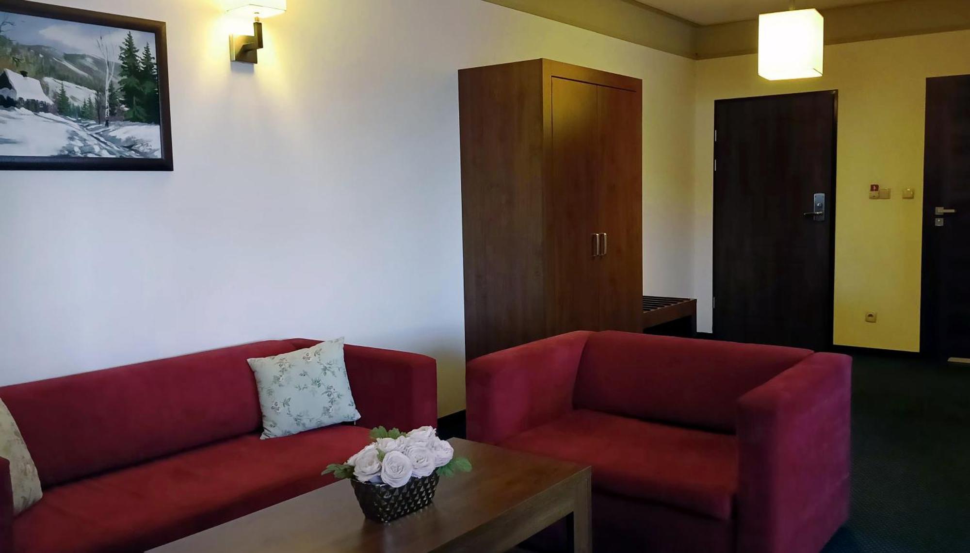 Ahotel Czechowice-Dziedzice Exteriör bild