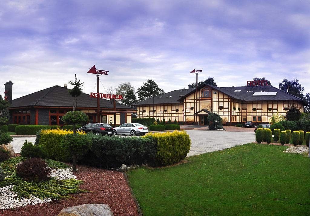 Ahotel Czechowice-Dziedzice Exteriör bild